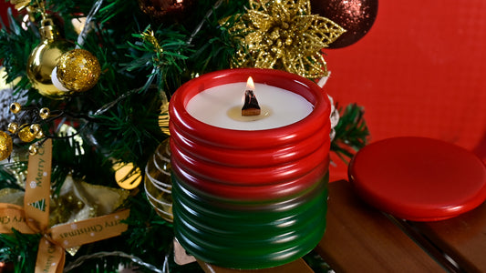 How to Make a Christmas Candle Jar with Spray Paint